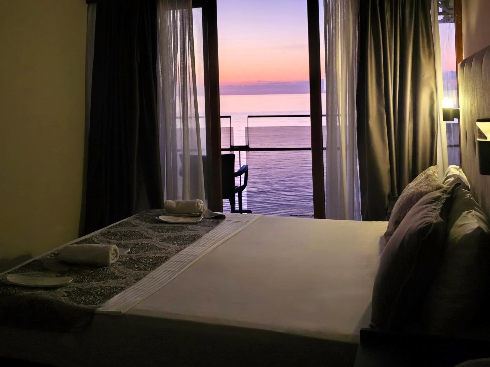 Ashtal Beach Hotel Batumi Luaran gambar